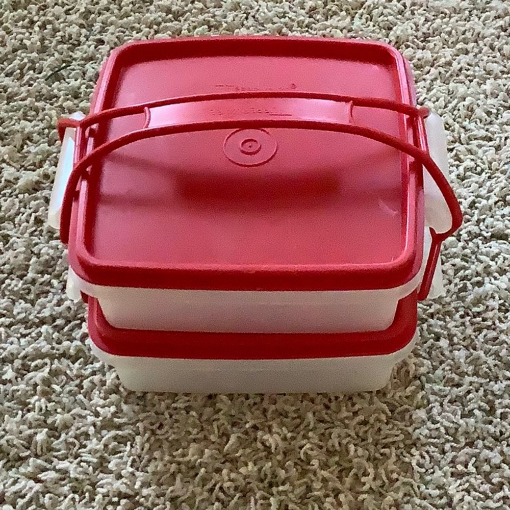 Vintage Tupperware-4 piece bundle with lids and handle - Picture 8 of 15